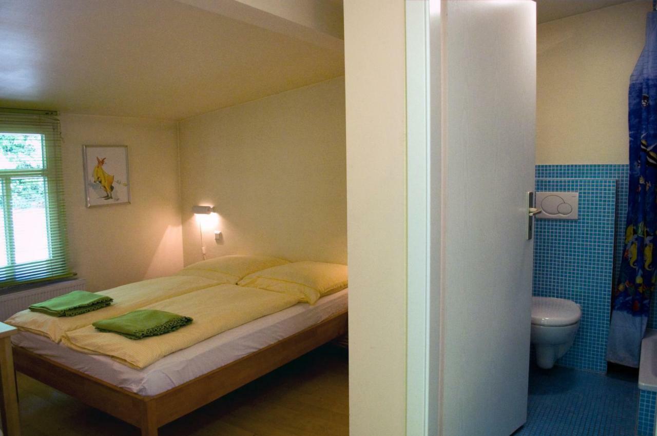 Gaestezimmer Der Adler Wirtschaft 하텐하임 외부 사진